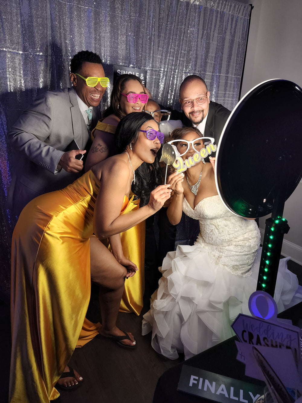 2 HR Selfie Photo Booth Rental